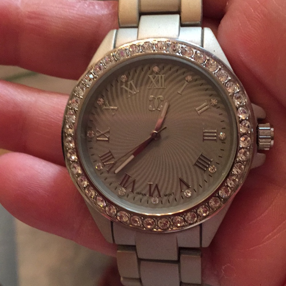 Beautiful silver and gray watch Diamond Stimulants